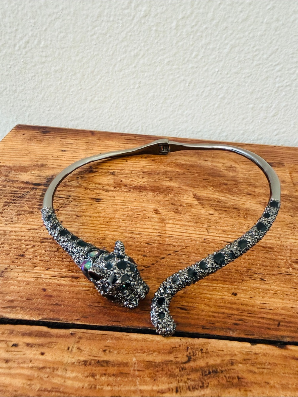 Betsey Johnson Jeweled Hinged Silver Black Jaguar Choker Necklace
